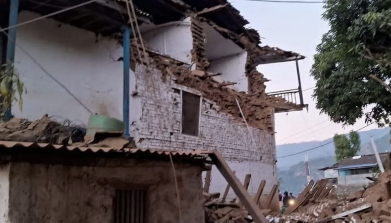 Nepal struggles to find earthquake survivors, the death toll is 137 people